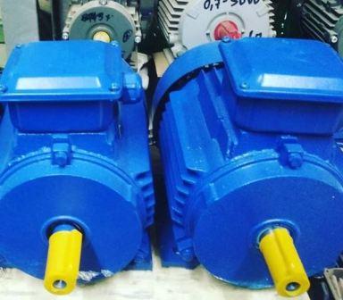 Отличие синхронных генераторов от асихронных.